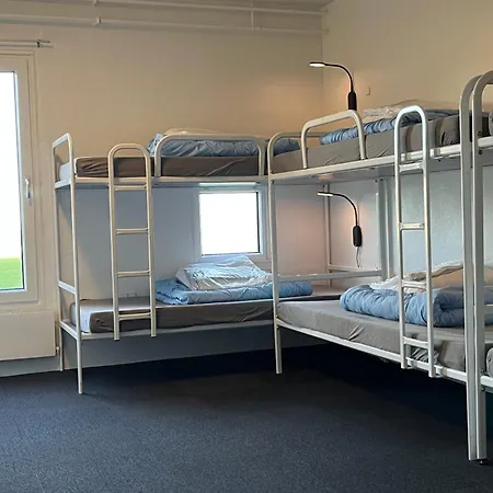 Albergue Idraetscenter - - *