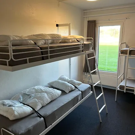 Albergue Idraetscenter - - *
