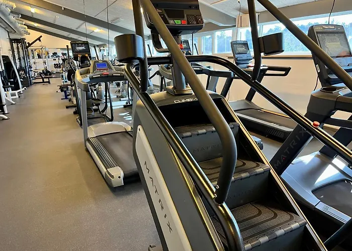 Hostel Idraetscenter - - *