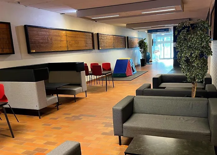旅馆 Idraetscenter - - *