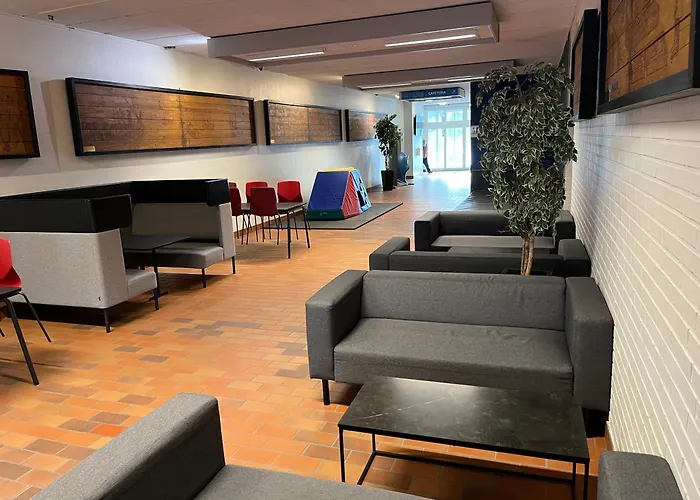 Idraetscenter - - Hostel *